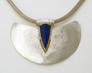 Munich muse necklace in silver with Lapis-lazuli stone